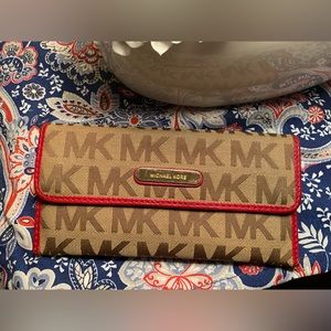 Micheal Kors ladies wallet